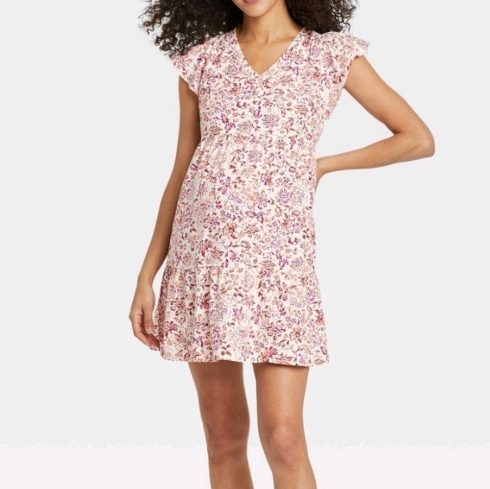 NWT Ingrid & Isabel Maternity Dress
